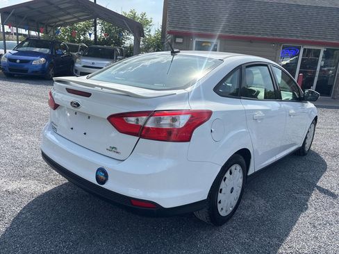 Used 2014 Ford Focus SE FWD image 5