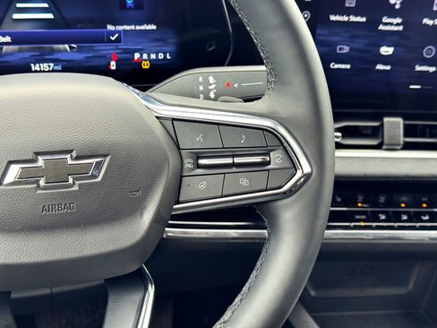 Used 2025 Chevrolet Equinox LT w/ Safety and Technology Package image 24