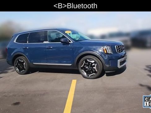 Used 2025 Kia Telluride S AWD/4WD image 4