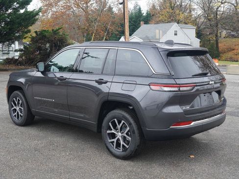 New 2025 Jeep Grand Cherokee Limited w/ Trailer Tow Package image 14