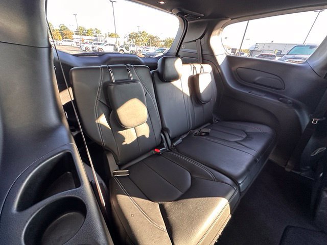 Used 2026 Chrysler Pacifica Select FWD image 31