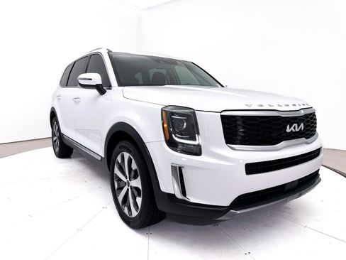 Used 2022 Kia Telluride S FWD image 13