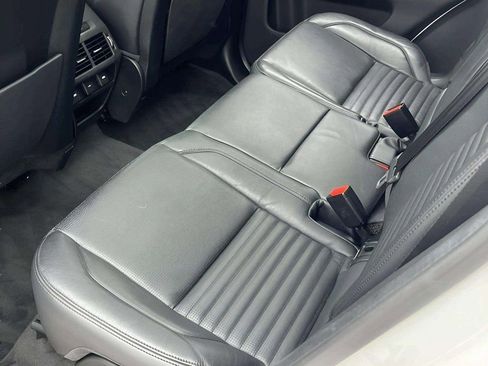 Used 2020 Land Rover Discovery Sport S image 19