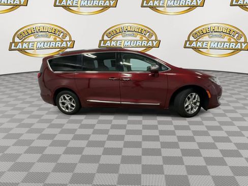 Used 2020 Chrysler Pacifica Limited FWD image 4