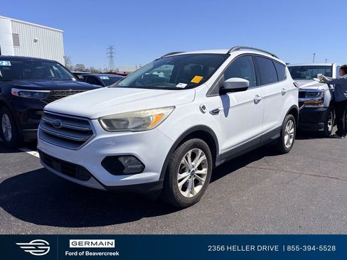 Used 2018 Ford Escape SE w/ Ford Safe & Smart Package AWD/4WD image 1