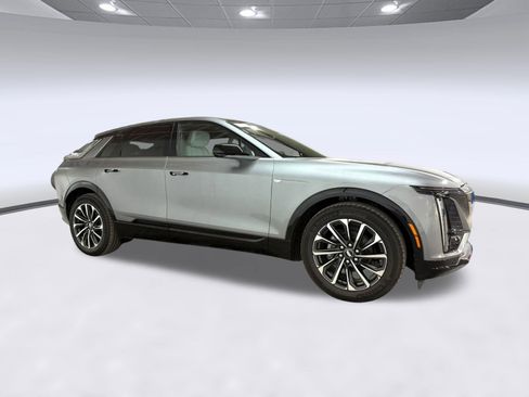 New 2026 Cadillac Lyriq Sport AWD/4WD image 6