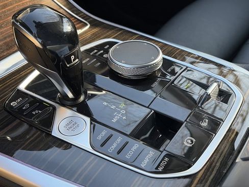 Used 2021 BMW X7 xDrive40i w/ Premium Package image 52