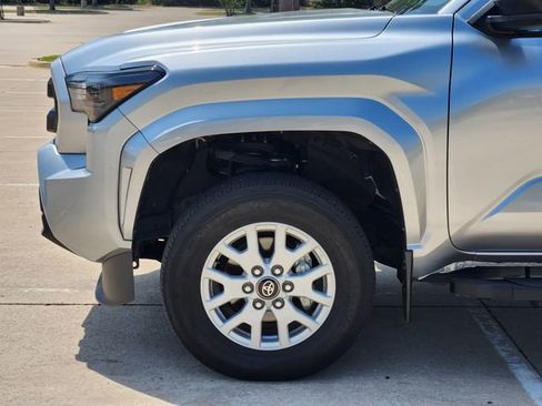 Used 2024 Toyota Tacoma SR RWD image 9