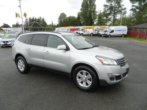 Used 2013 Chevrolet Traverse LT AWD/4WD image 2