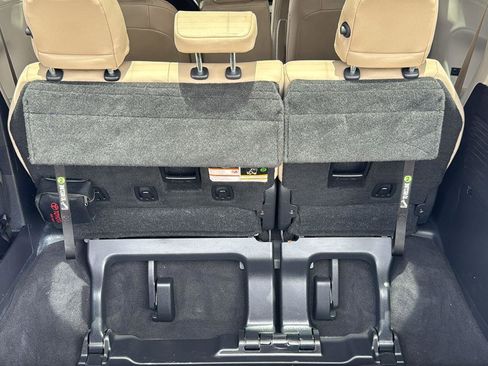 Used 2022 Toyota Sienna XLE FWD image 32