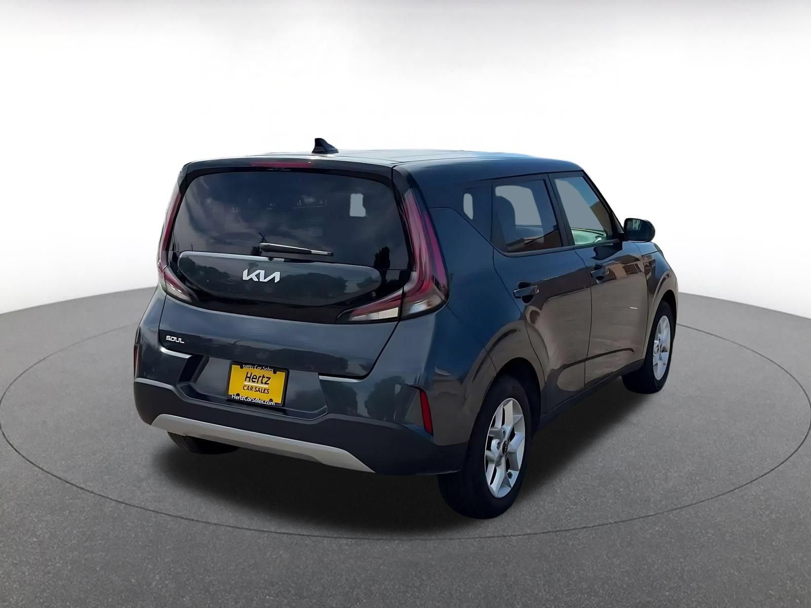 Used 2025 Kia Soul LX w/ LX Technology Package FWD image 13