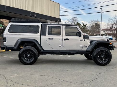 Used 2020 Jeep Gladiator Sport w/ Quick Order Package 24S image 3