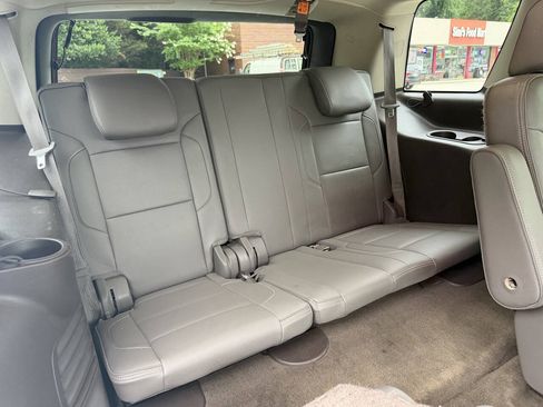 Used 2015 GMC Yukon Denali w/ Premium Package AWD/4WD image 11