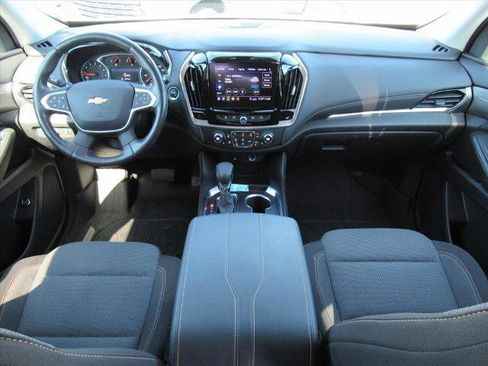 Used 2021 Chevrolet Traverse LT w/ LPO, Blackout Package image 13