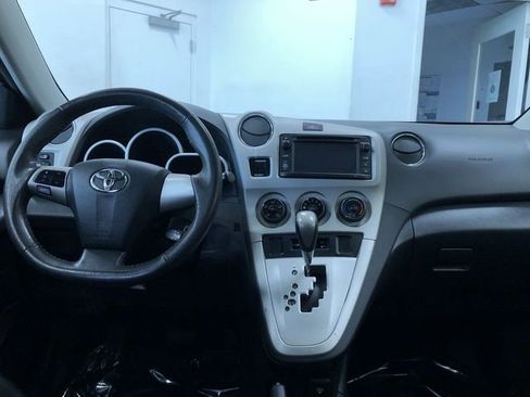 Used 2013 Toyota Matrix S FWD image 16