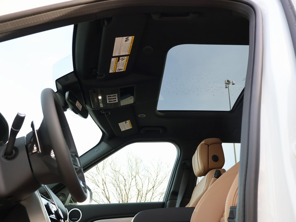 New 2026 Land Rover Discovery Dynamic SE AWD/4WD image 39