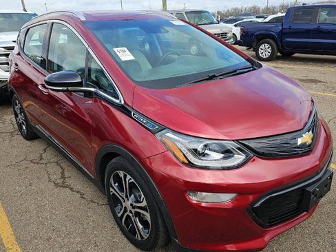 Used 2021 Chevrolet Bolt Premier w/ Infotainment Package image 3