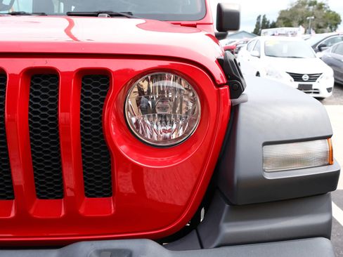 Used 2020 Jeep Wrangler Unlimited Sport image 9