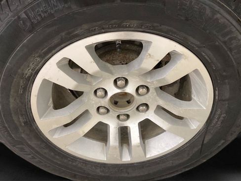 Used 2015 Chevrolet Suburban LT AWD/4WD image 33