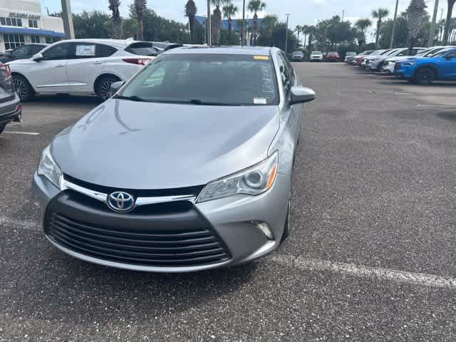 Used 2015 Toyota Camry XLE w/ Moonroof Package FWD image 4