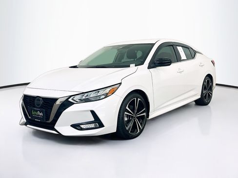 Used 2023 Nissan Sentra SR w/ Electronics Package FWD image 3