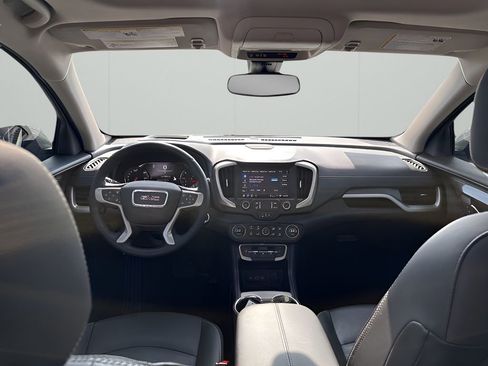 Used 2024 GMC Terrain Denali w/ Denali Premium Package AWD/4WD image 23