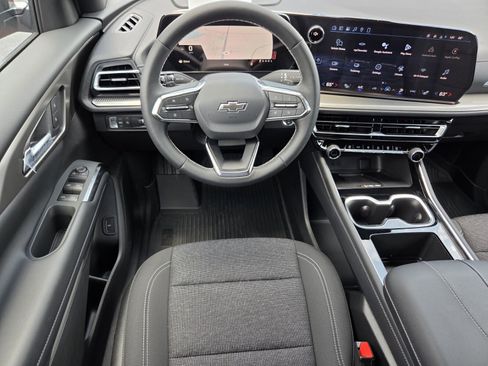 New 2026 Chevrolet Traverse LT w/ Midnight/Sport Edition FWD image 10