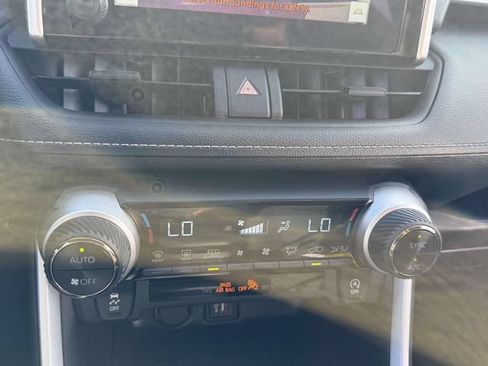 Used 2025 Toyota RAV4 XLE AWD/4WD image 25
