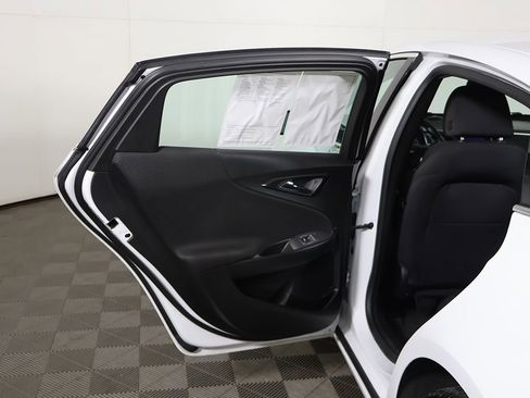 Used 2024 Chevrolet Malibu LT FWD image 18