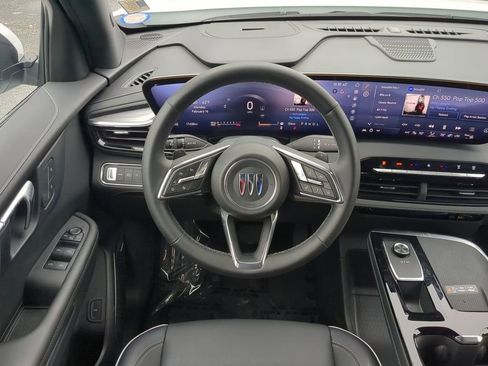 Used 2025 Buick Enclave Preferred image 16