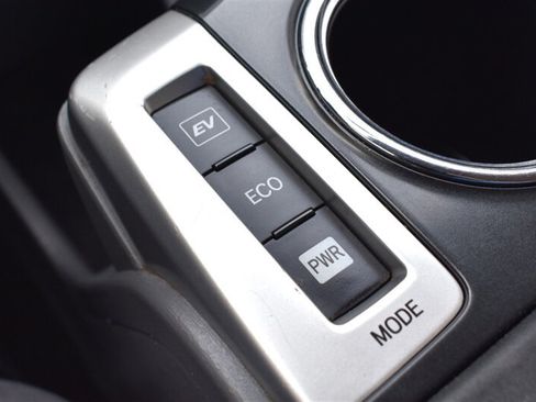 Used 2012 Toyota Prius V Two FWD image 27