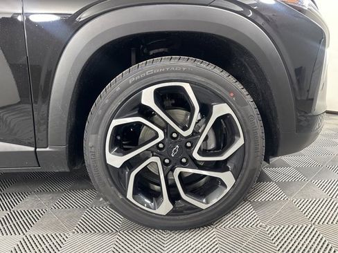 New 2026 Chevrolet Trax RS w/ Sunroof Package image 9