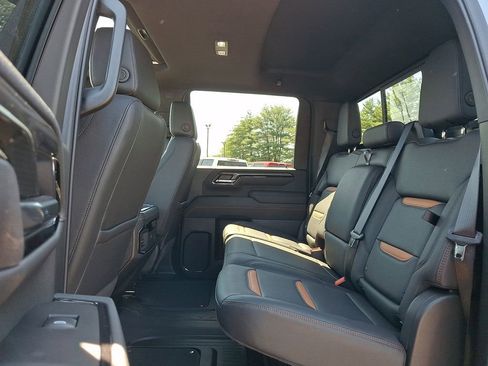 Used 2026 GMC Sierra 2500 AT4 w/ AT4 Premium Plus Package AWD/4WD image 10
