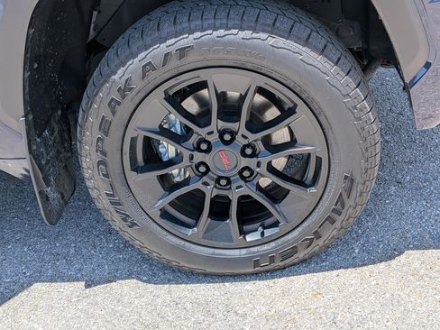 Used 2024 Toyota Tundra SR5 w/ SR5 Convenience Package AWD/4WD image 11