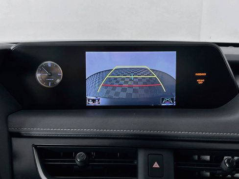 Used 2019 Lexus UX 200 w/ Accessory Package FWD image 15
