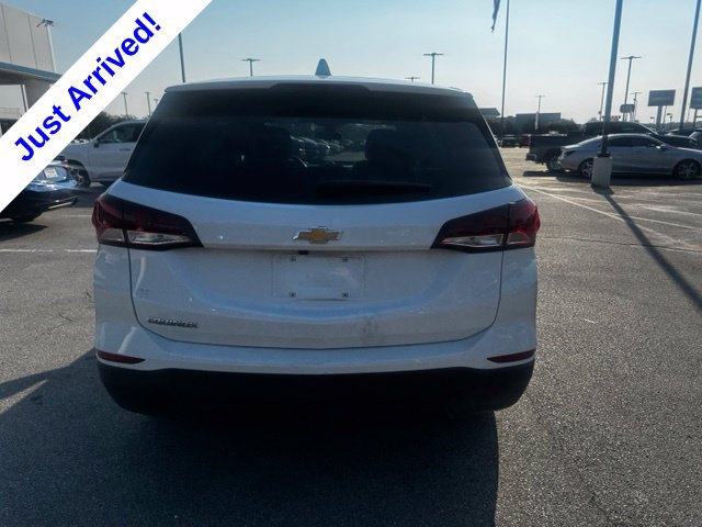 Used 2024 Chevrolet Equinox LS w/ LS Convenience Package FWD image 4