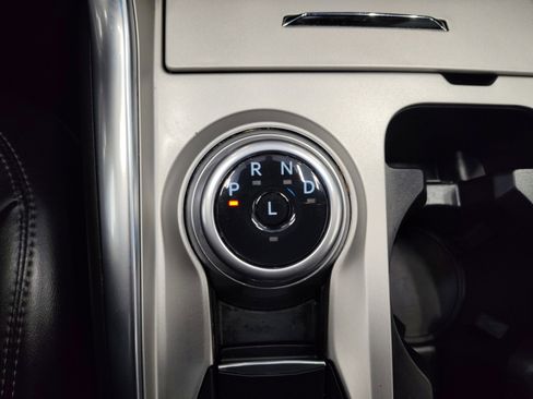 Used 2024 Ford Explorer XLT w/ Equipment Group 202A AWD/4WD image 24