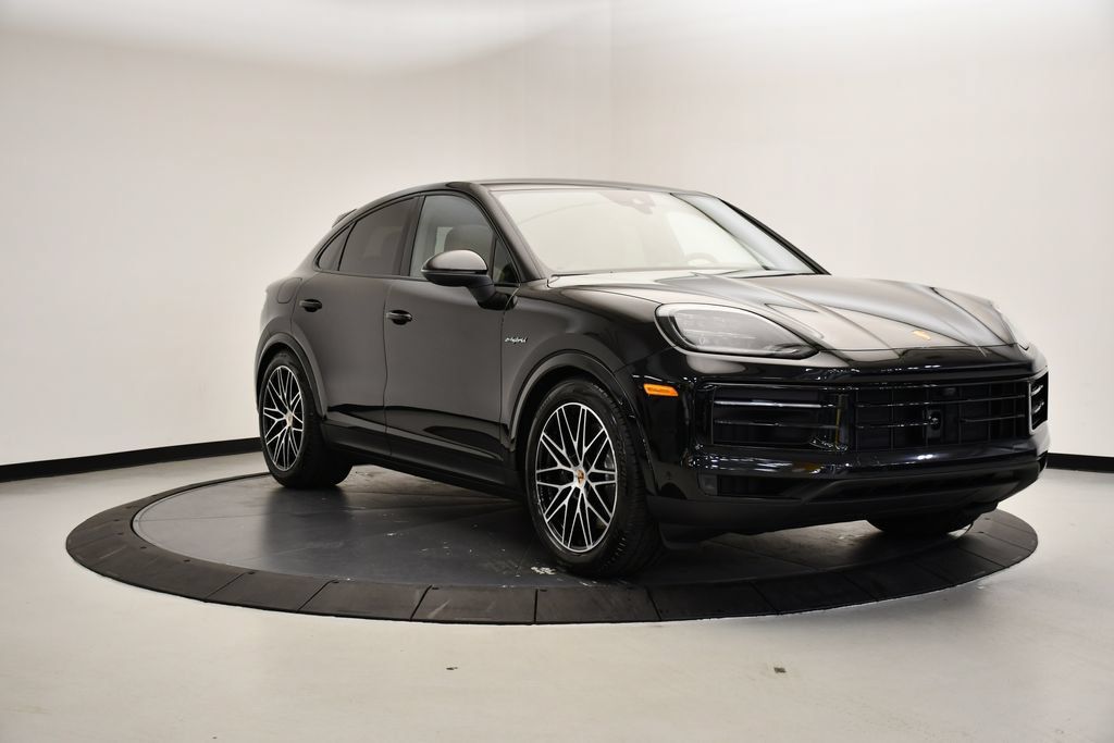 Certified 2025 Porsche Cayenne E-Hybrid Coupe AWD/4WD image 9