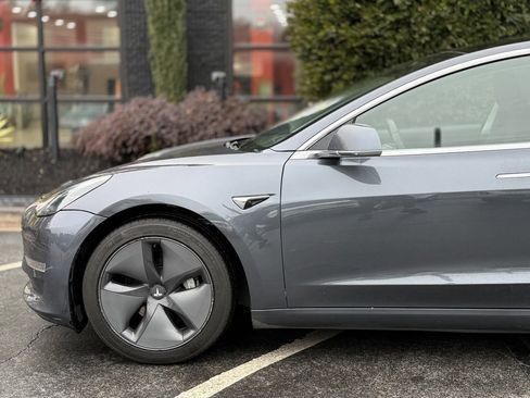 Used 2019 Tesla Model 3 Long Range image 10