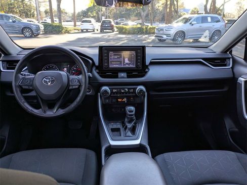 Used 2019 Toyota RAV4 XLE w/ Convenience Package image 16