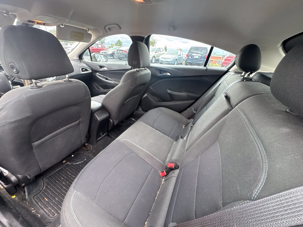 Used 2017 Chevrolet Cruze LT FWD image 5