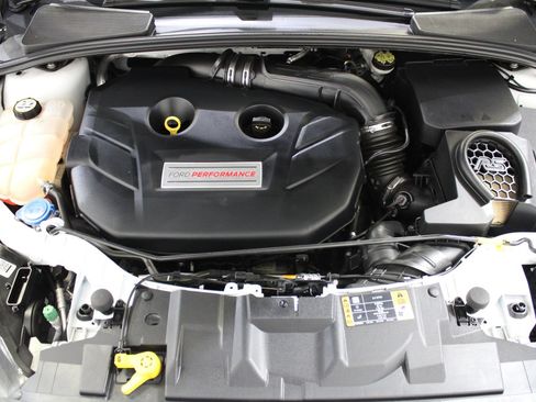 Used 2017 Ford Focus RS AWD/4WD image 35