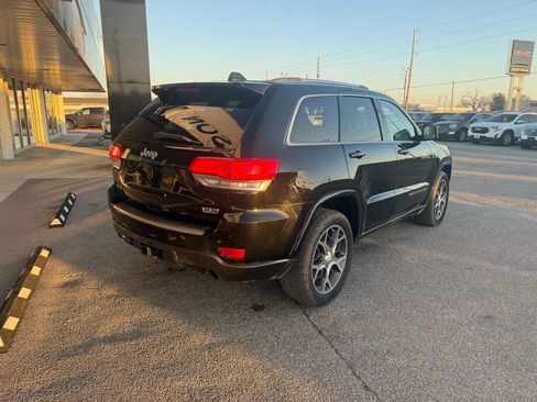 Used 2018 Jeep Grand Cherokee Limited image 5