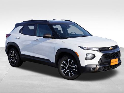 Used 2021 Chevrolet TrailBlazer ACTIV w/ Sun and Liftgate Package image 1