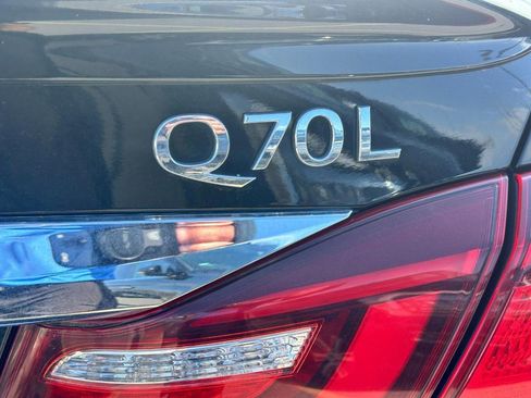 Used 2017 INFINITI Q70 L 3.7 image 14