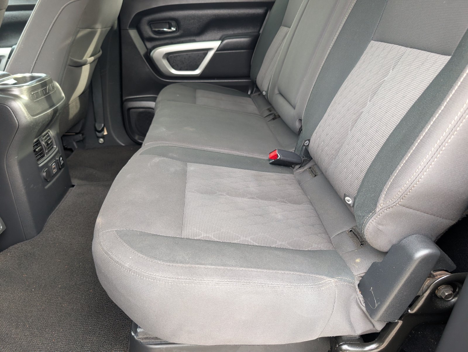 Used 2024 Nissan Titan SV w/ SV Convenience Package RWD image 7
