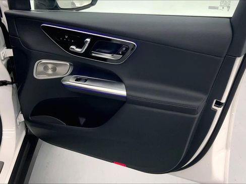 New 2026 Mercedes-Benz GLC 300 image 11