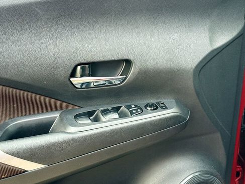 Used 2022 Nissan Kicks SR image 16