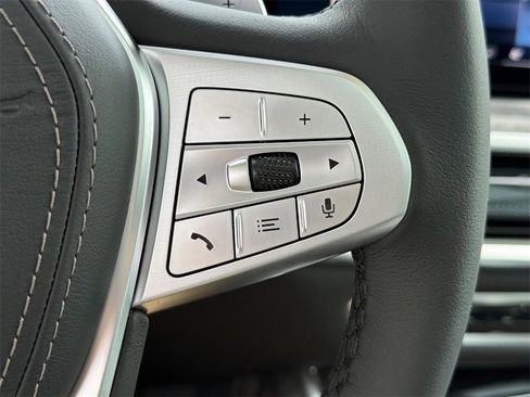 New 2025 BMW X7 xDrive40i w/ Premium Package image 14