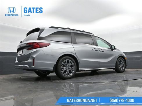New 2026 Honda Odyssey Touring image 44